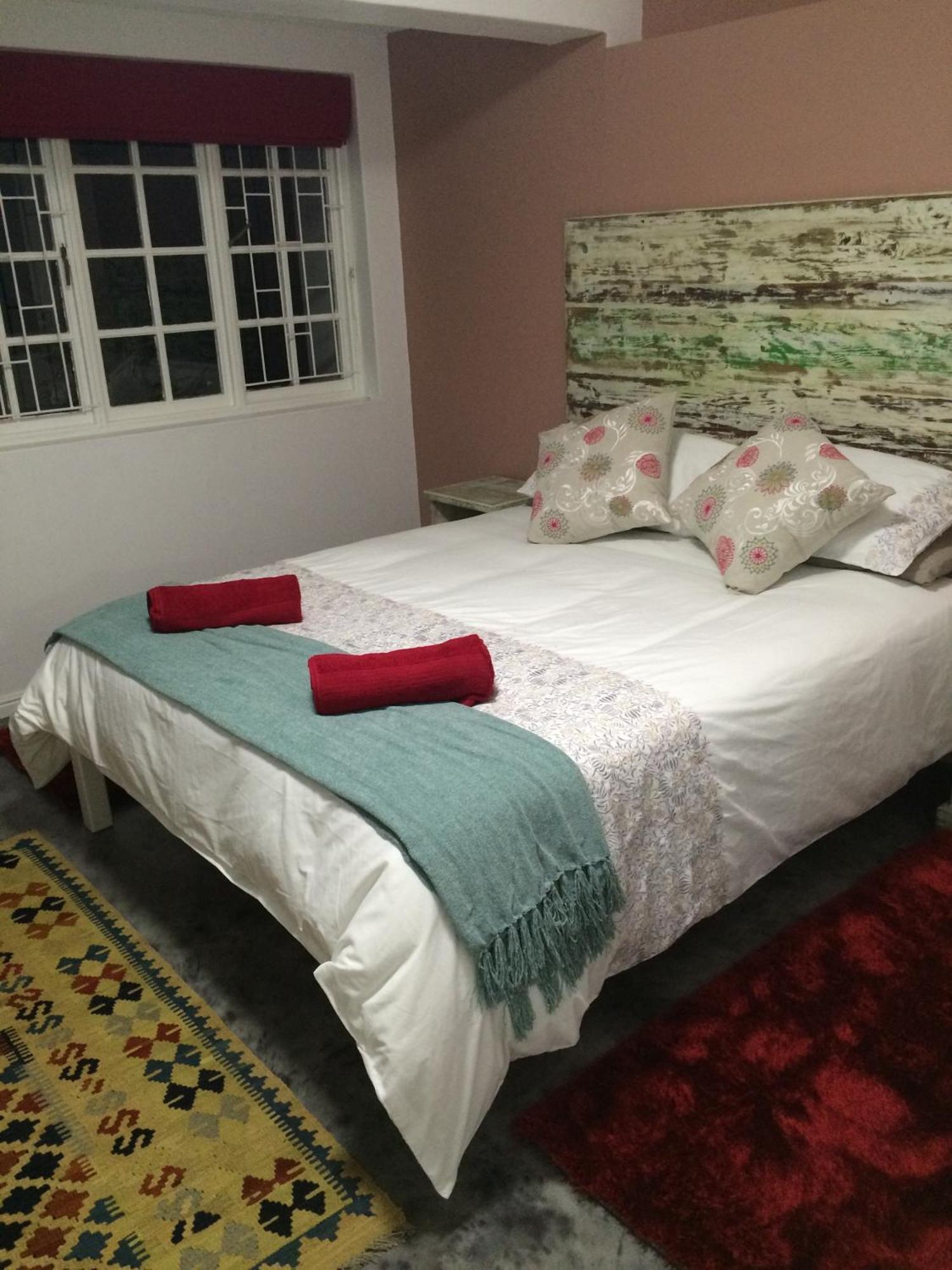 Hermanus Backpackers & Budget Accommodation Bilik gambar