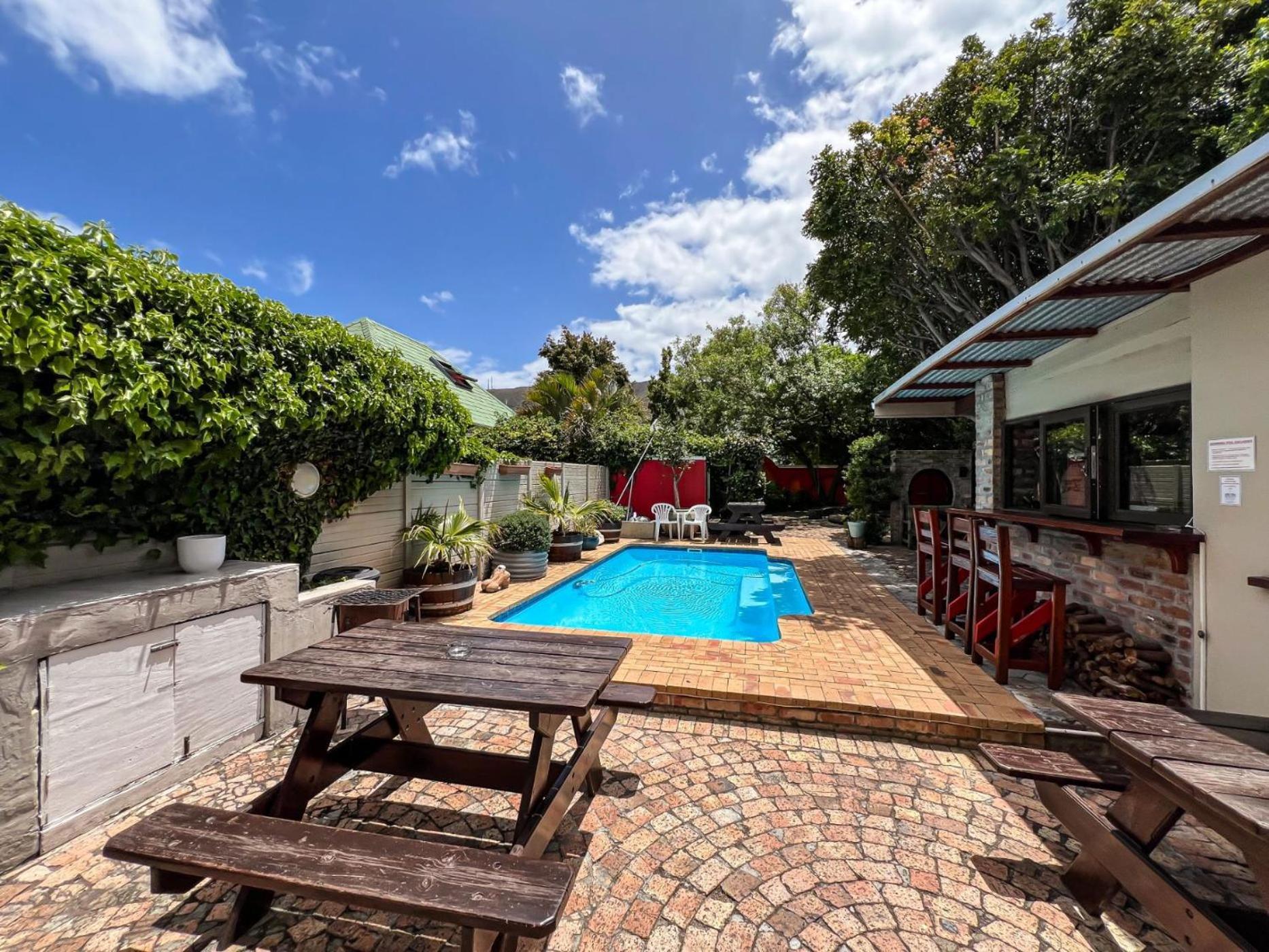 Hermanus Backpackers & Budget Accommodation Luaran gambar